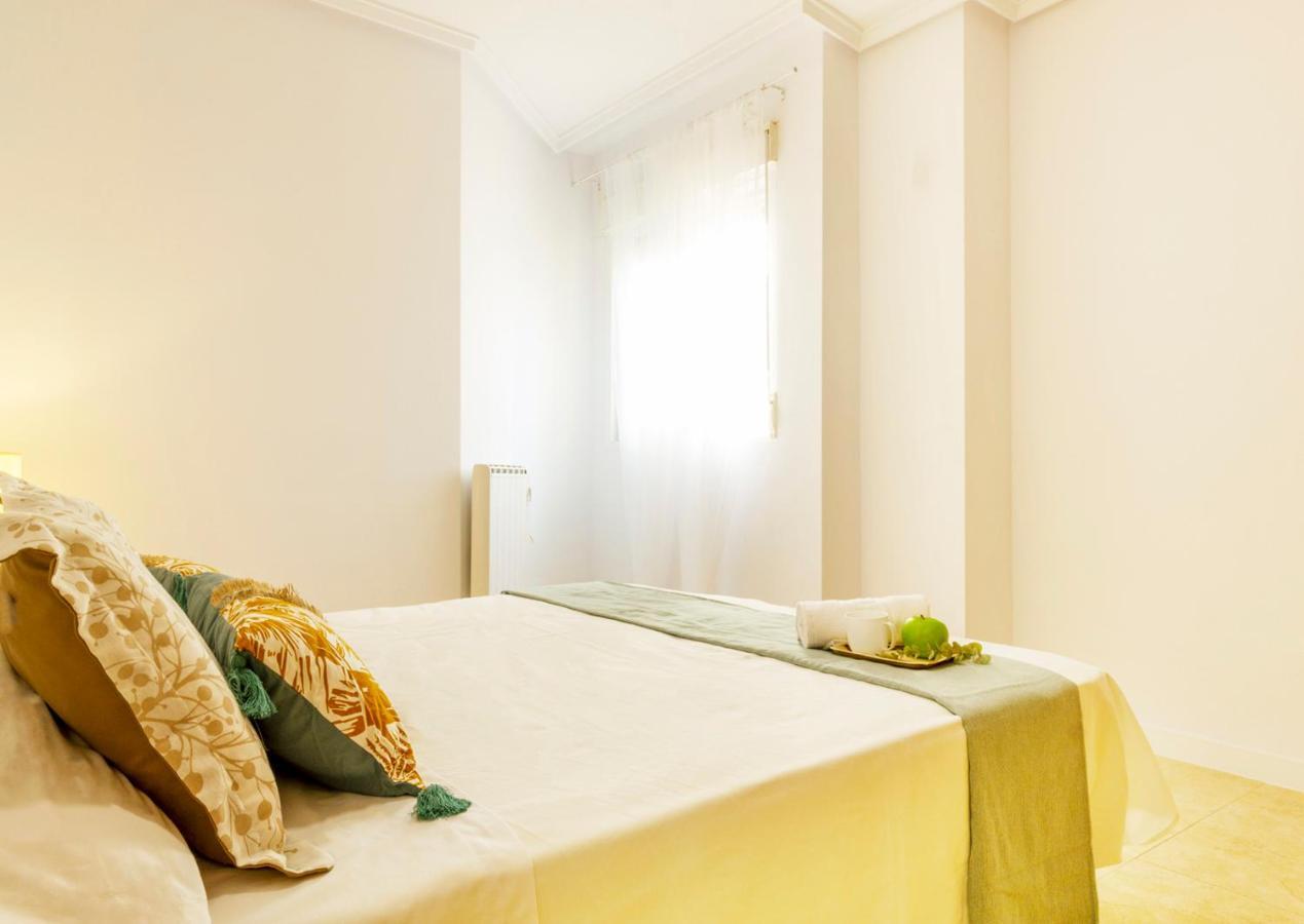Apartamento Pink Maritimo ตอร์เรเวียคา ภายนอก รูปภาพ