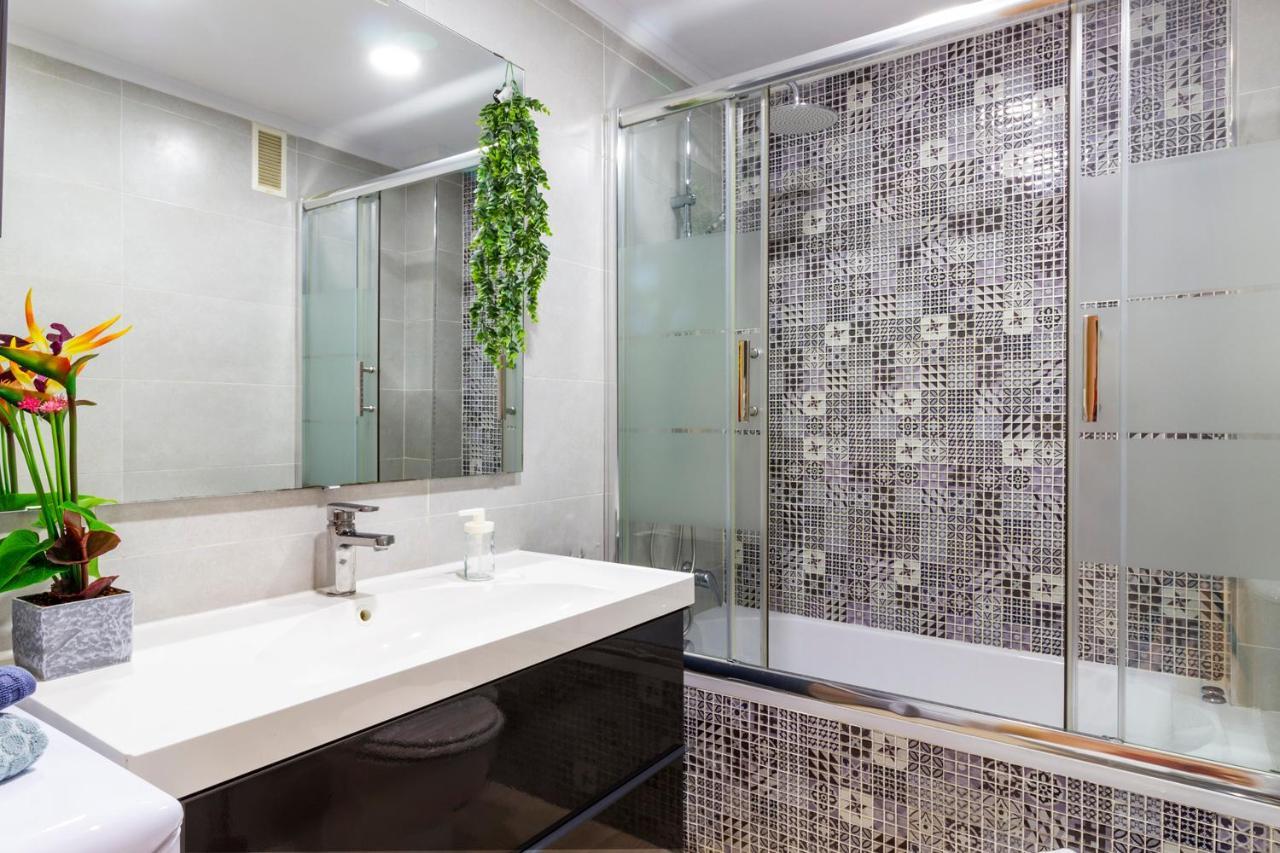 Apartamento Pink Maritimo ตอร์เรเวียคา ภายนอก รูปภาพ