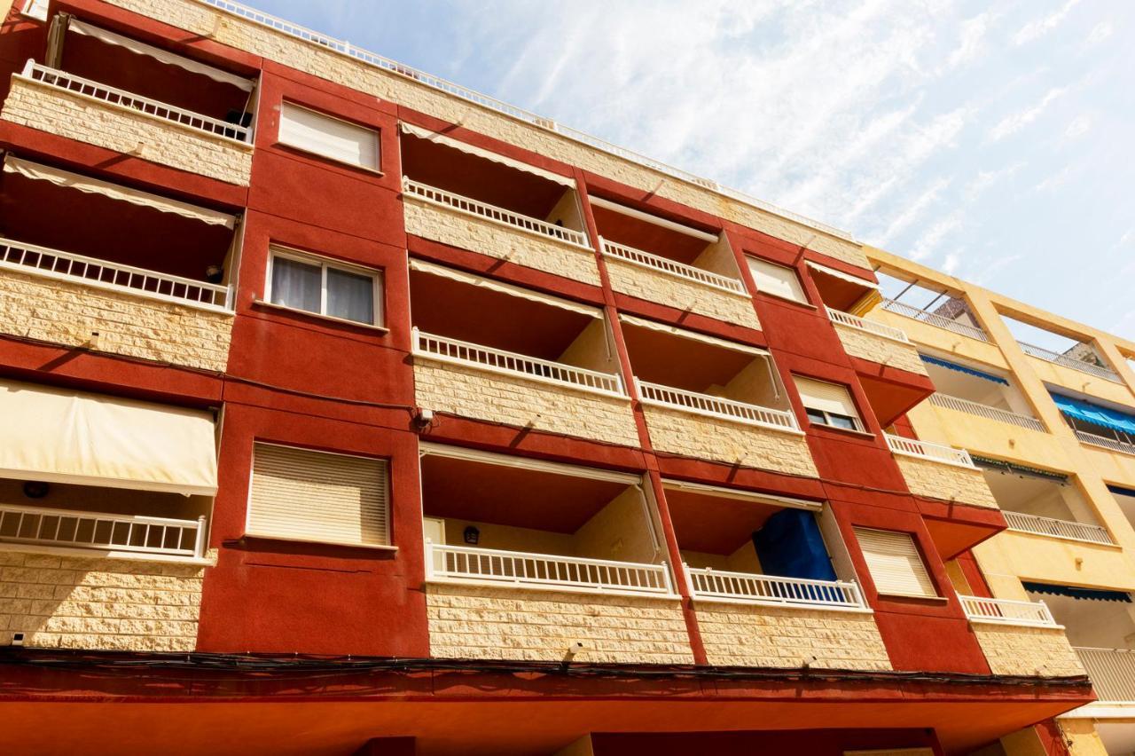 Apartamento Pink Maritimo ตอร์เรเวียคา ภายนอก รูปภาพ