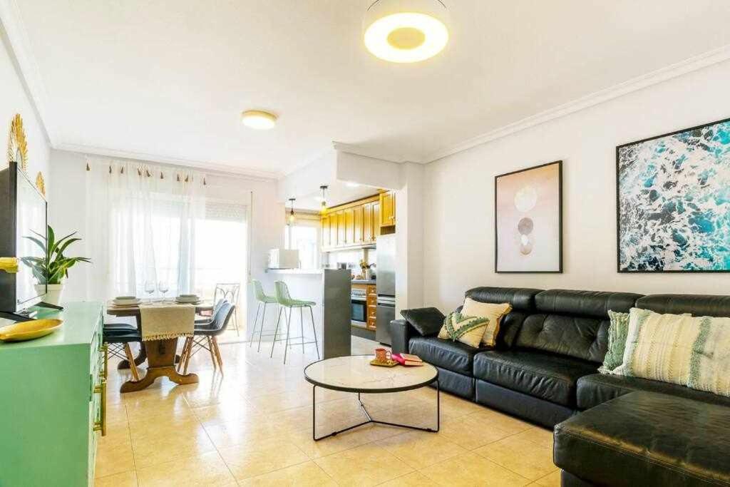 Apartamento Pink Maritimo ตอร์เรเวียคา ภายนอก รูปภาพ