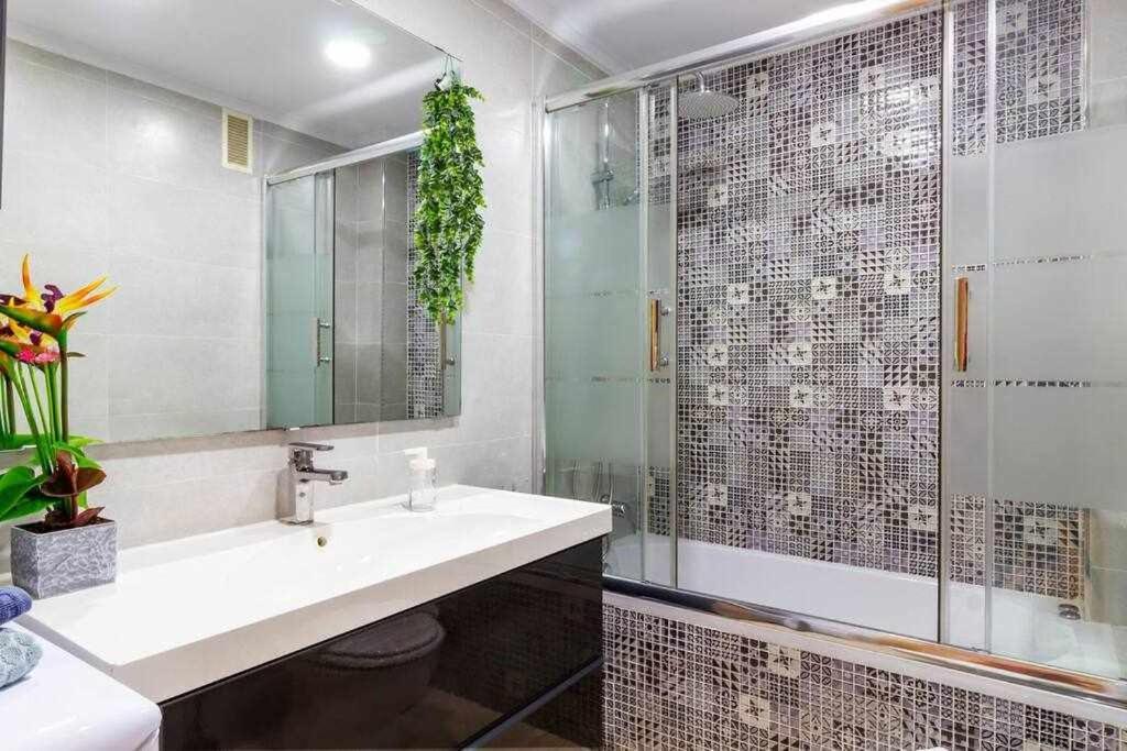 Apartamento Pink Maritimo ตอร์เรเวียคา ภายนอก รูปภาพ